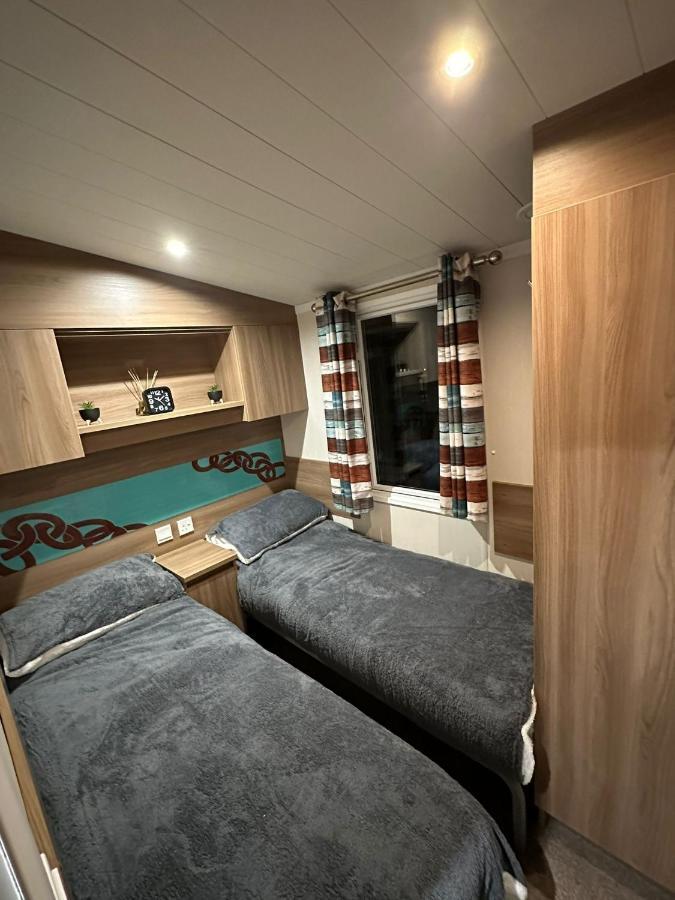 Villa Luxurious 6 Berth Swift Bordeaux On Lyons Robin Hood Rhyl Meliden Exterior foto